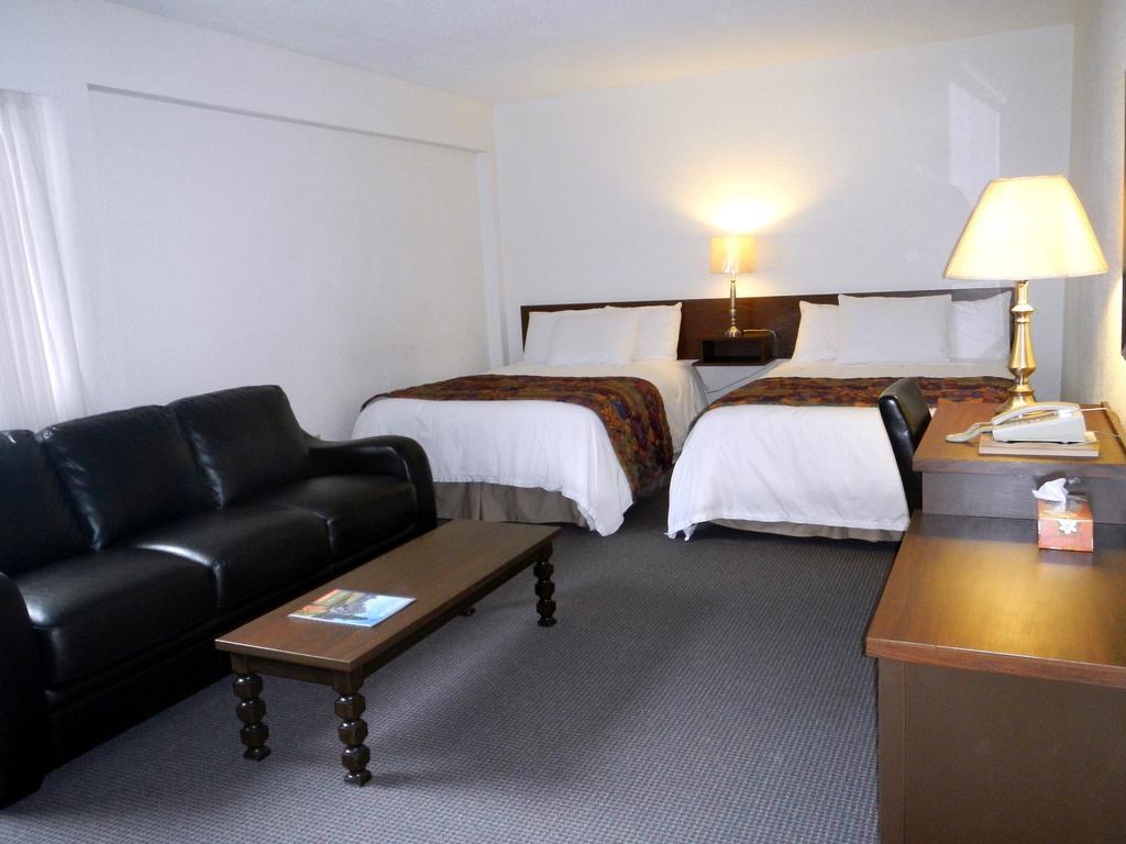 Mayfair Motel Victoria Buitenkant foto