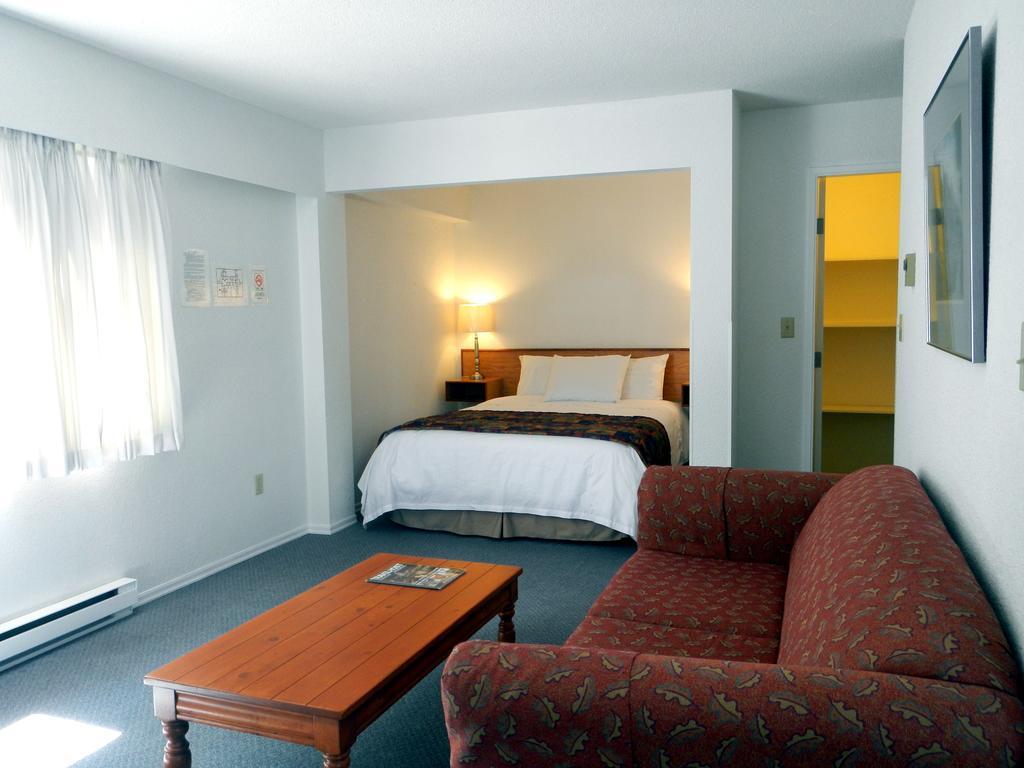 Mayfair Motel Victoria Buitenkant foto