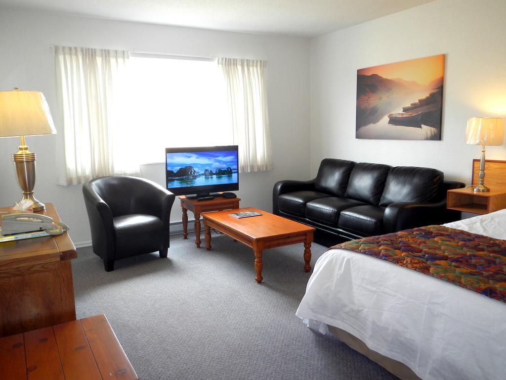 Mayfair Motel Victoria Buitenkant foto