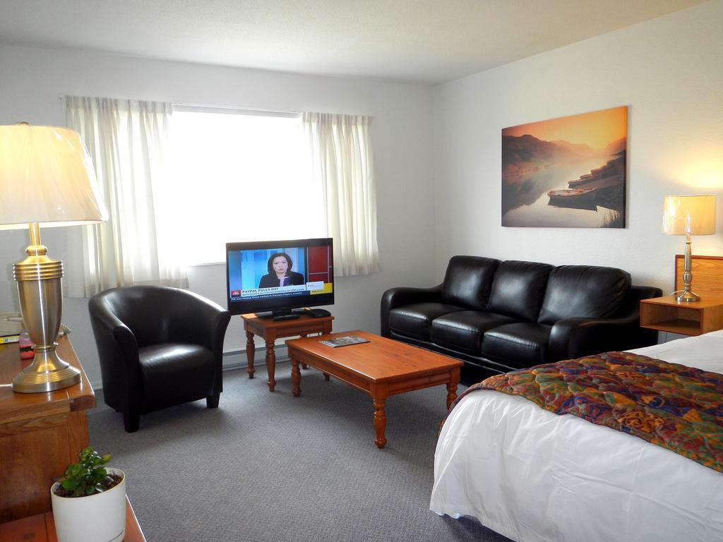 Mayfair Motel Victoria Buitenkant foto