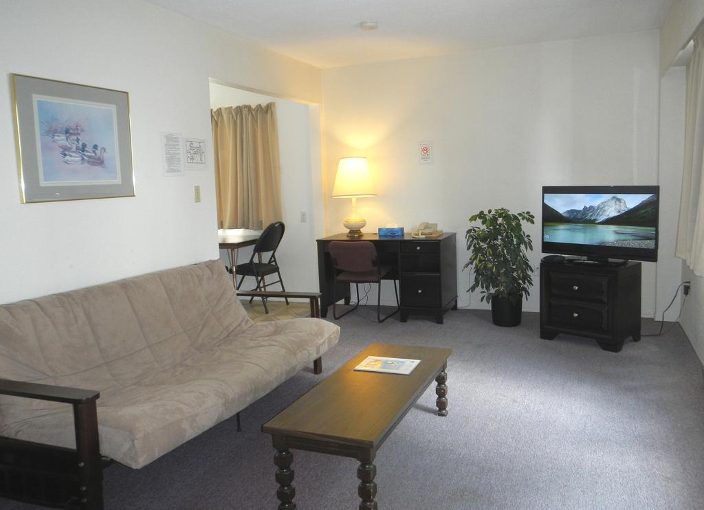 Mayfair Motel Victoria Buitenkant foto