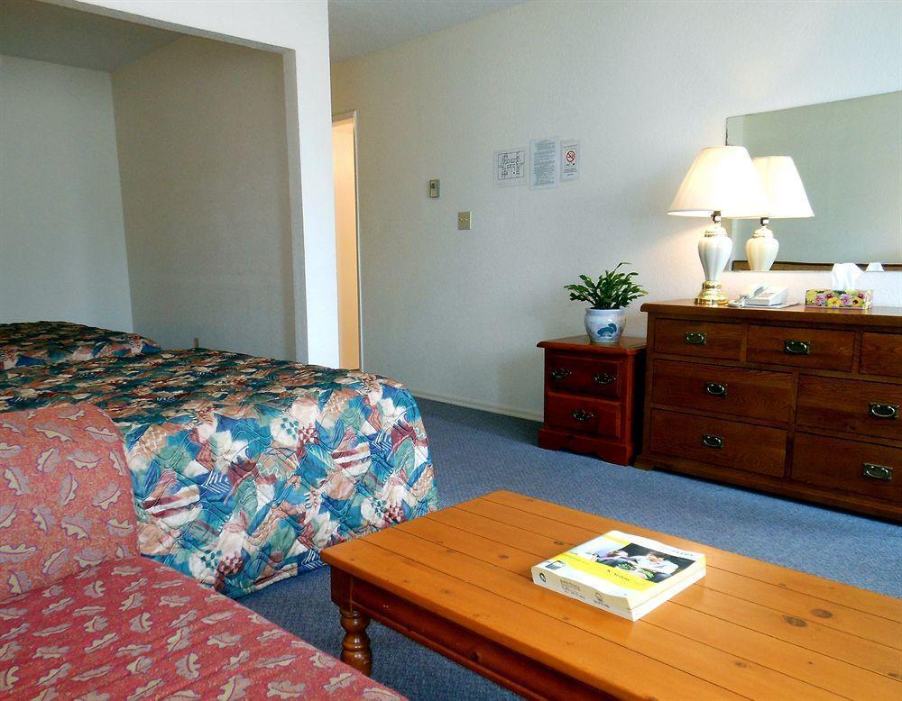 Mayfair Motel Victoria Buitenkant foto